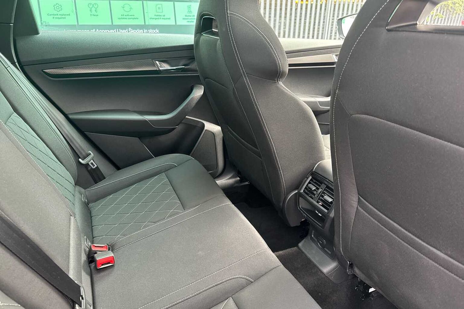 SKODA Karoq 1.5 TSI (150ps) SportLine Auto/DSG SUV *LEZ Compliant*