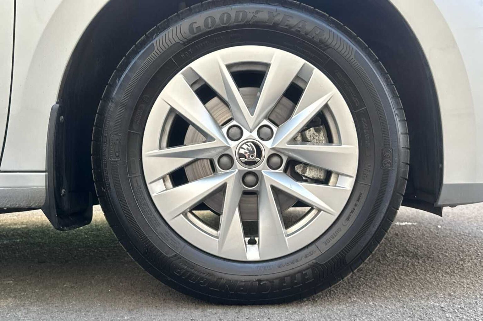 SKODA Fabia 1.0 TSI (116ps) SE Comfort Hatchback *LEZ Compliant*