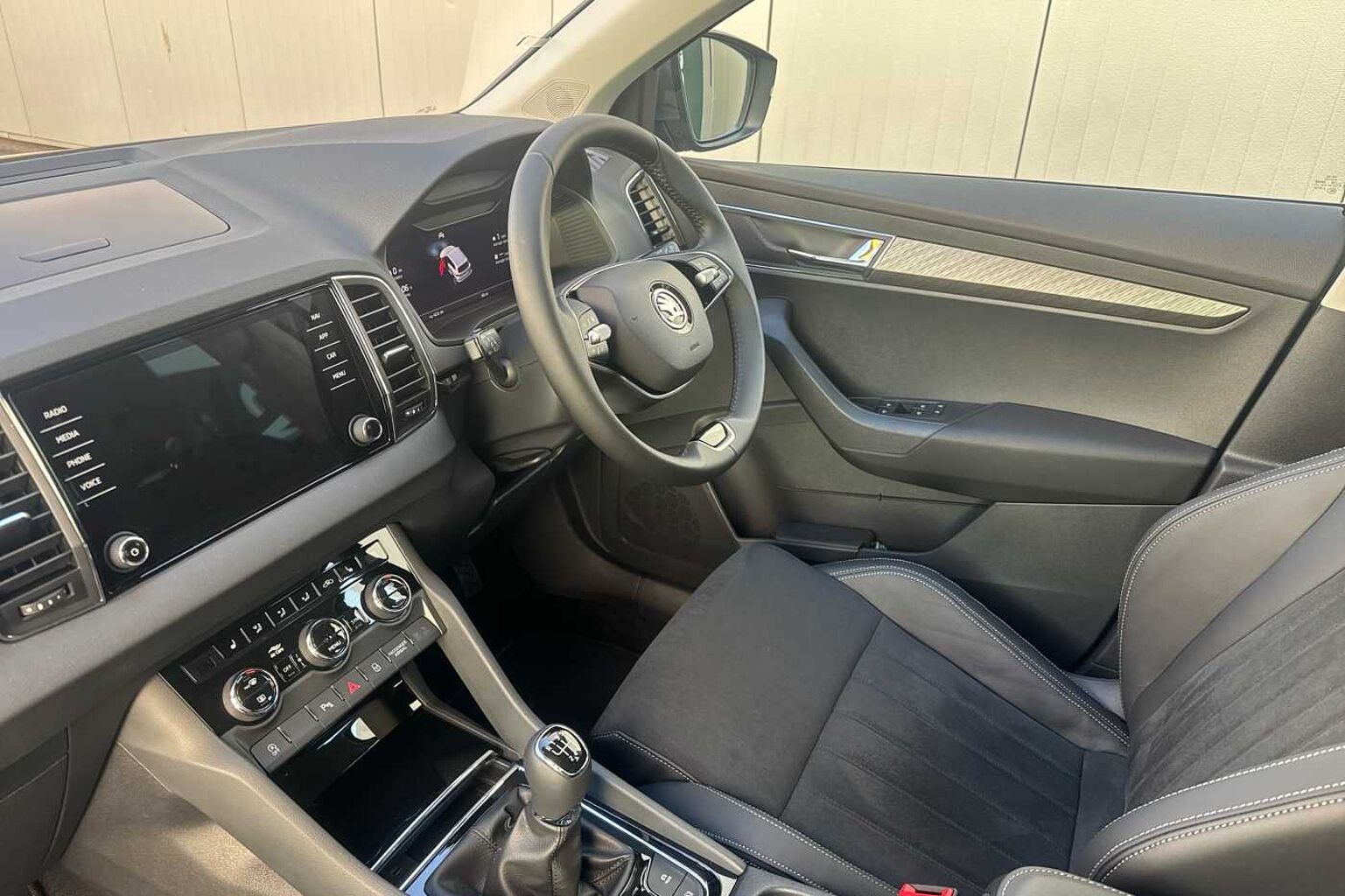 SKODA Karoq 1.0 TSI (116ps) SE L SUV *LEZ Compliant*