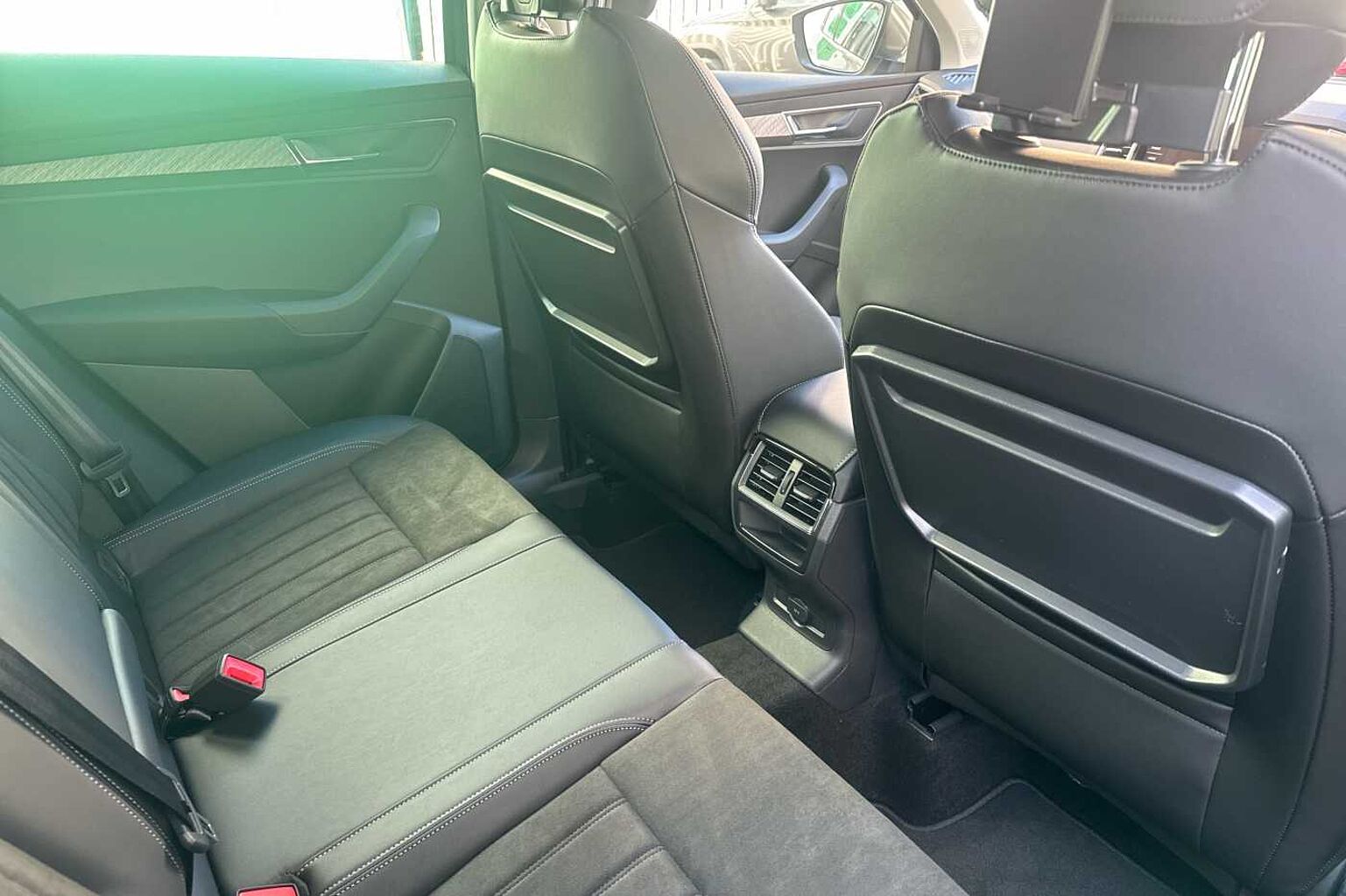 SKODA Karoq 1.0 TSI (116ps) SE L SUV *LEZ Compliant*