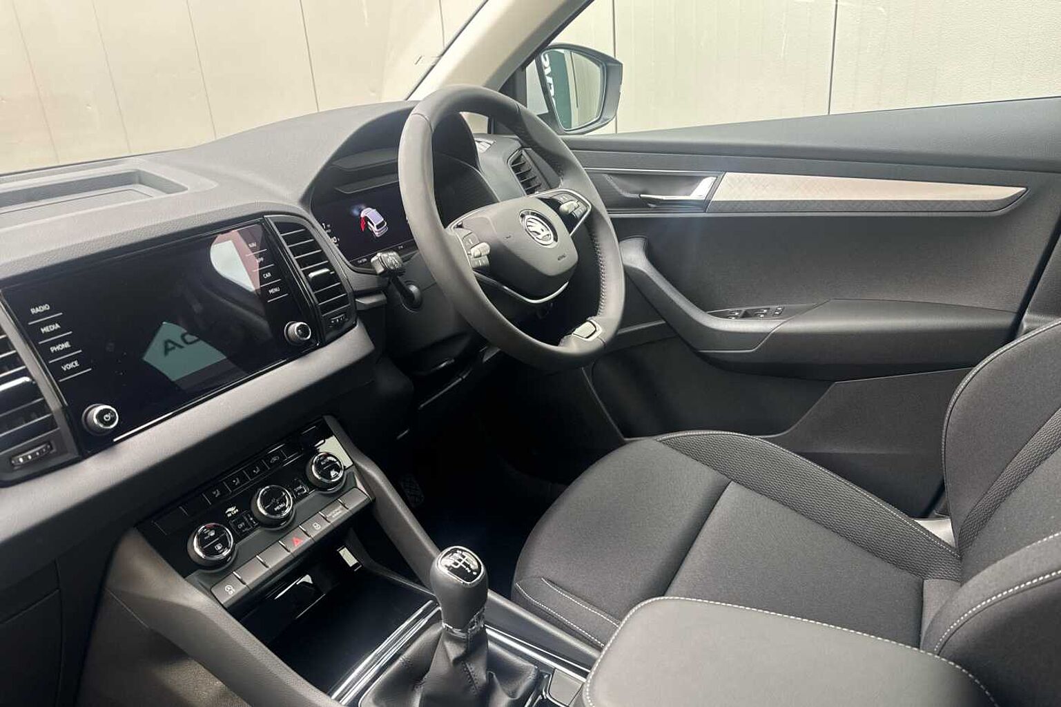 SKODA Karoq 1.0 TSI (116ps) SE Drive SUV *LEZ Compliant*