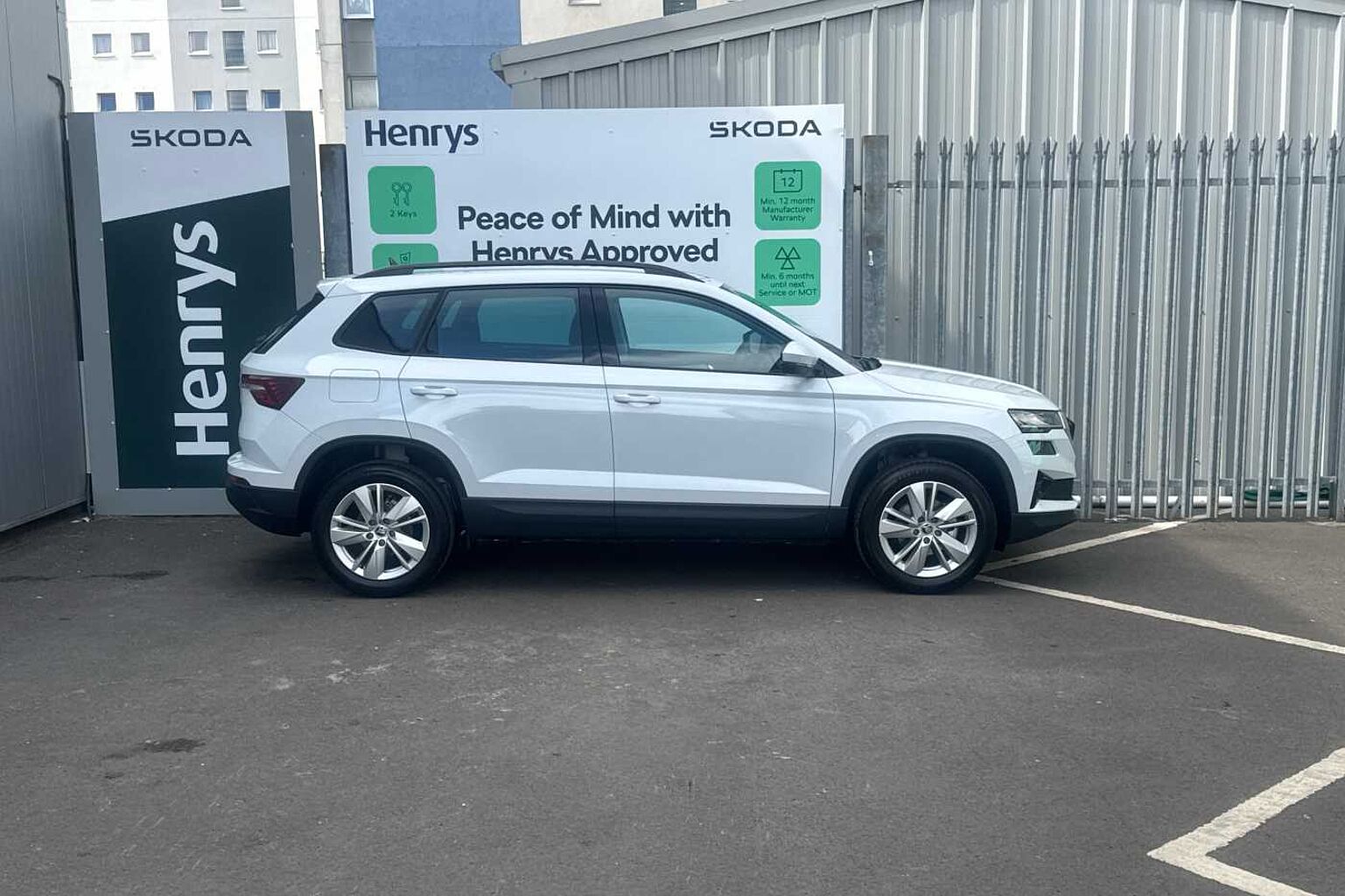 SKODA Karoq 1.0 TSI (116ps) SE Drive SUV *LEZ Compliant*